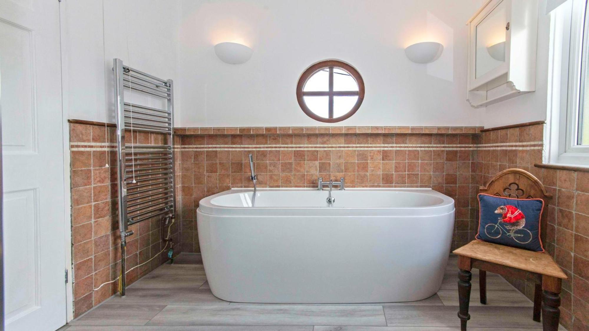 Bag-End House: Spacious Retreat with Balcony Views and Recreation Options Croyde Exterior photo