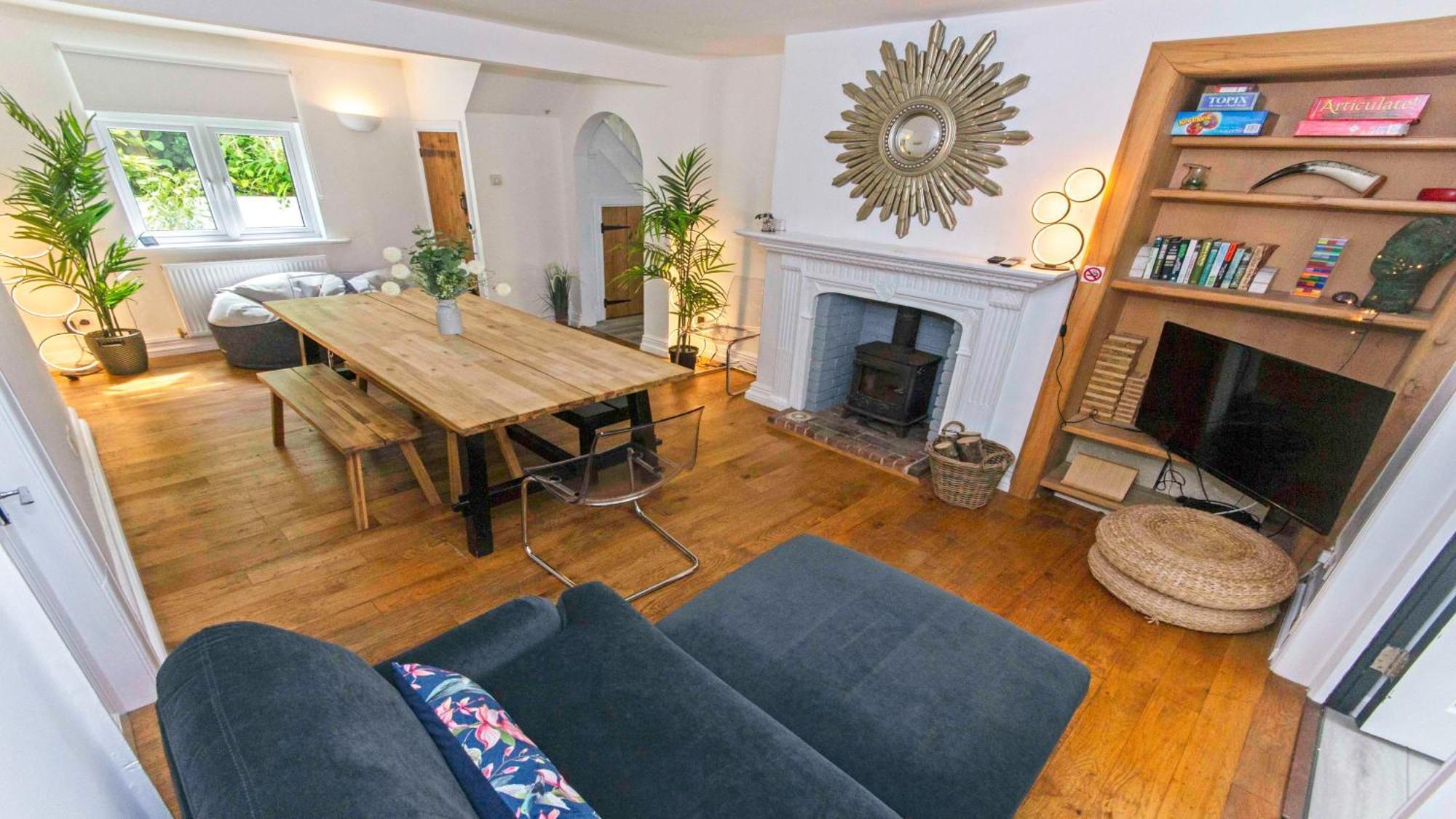 Bag-End House: Spacious Retreat with Balcony Views and Recreation Options Croyde Exterior photo