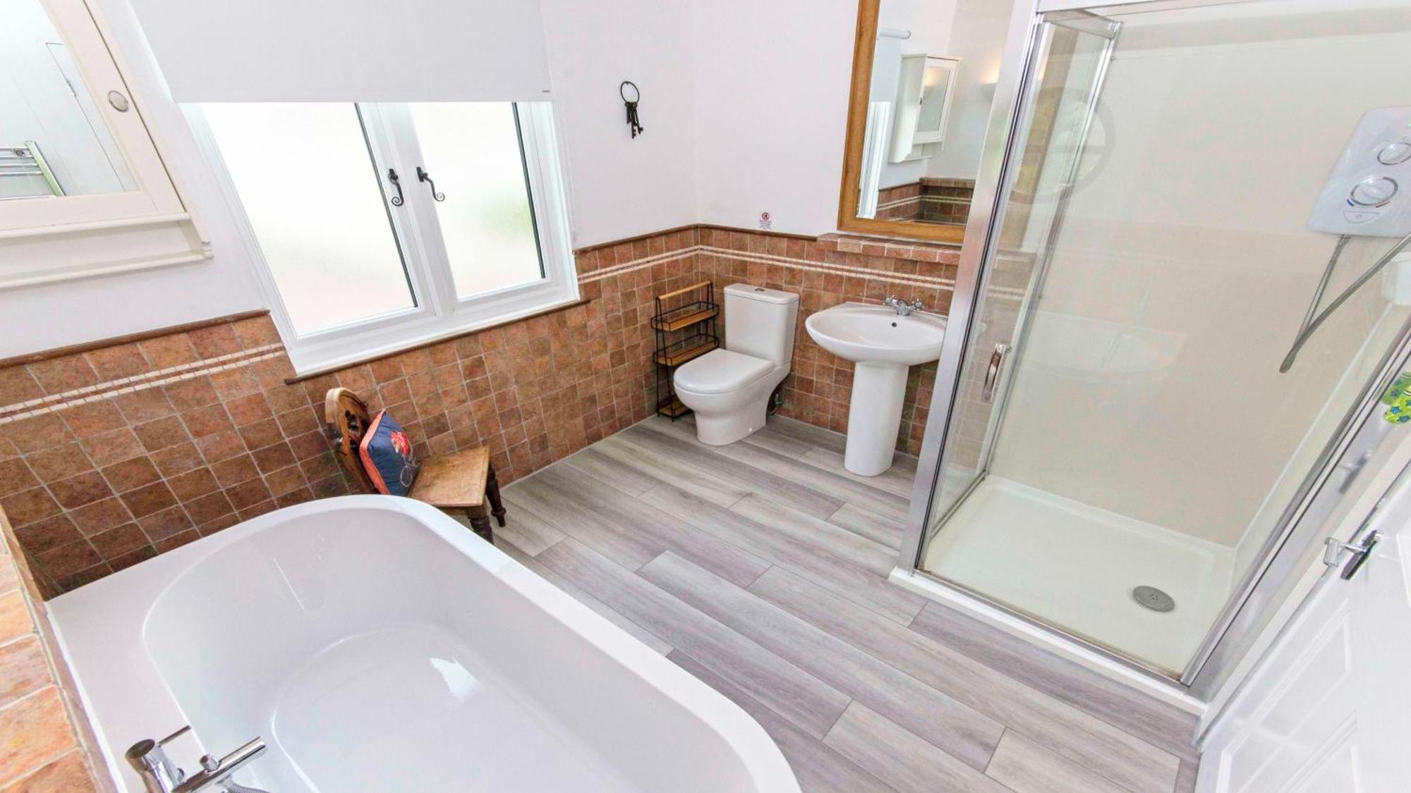 Bag-End House: Spacious Retreat with Balcony Views and Recreation Options Croyde Exterior photo